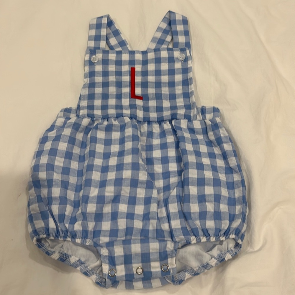 Seersucker monogrammed bubble first initial “L” size 18 months